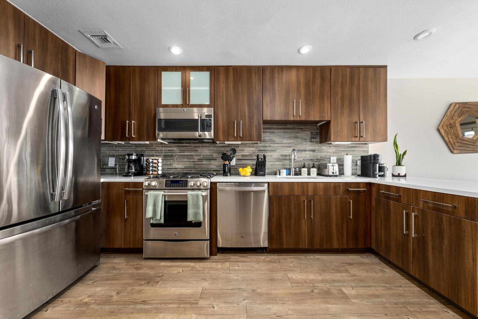 Ocean Views - Rooftop Pool 2br Santa Monica