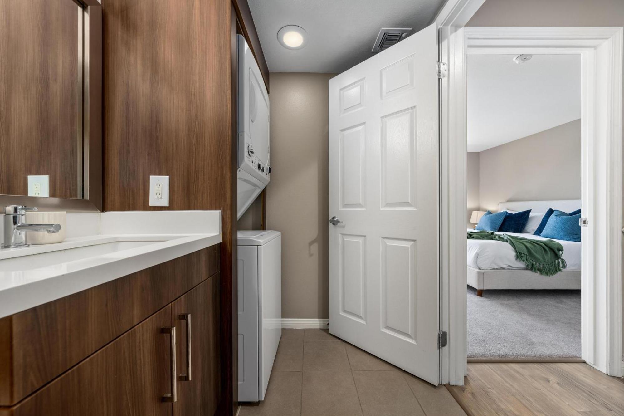 Apartment Ocean Views - Rooftop Pool 2br Santa Monica